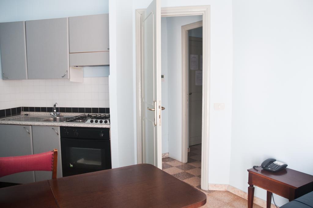 Residence Riva Gaia テッラチーナ 部屋 写真