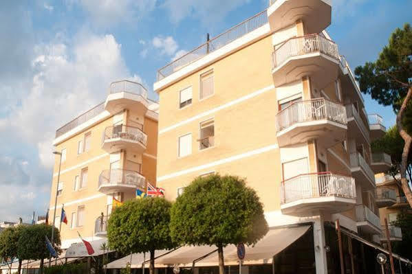 Residence Riva Gaia テッラチーナ エクステリア 写真